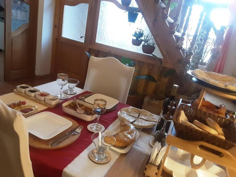 Colchis Ca777 Apartment Kutaisi Ngoại thất bức ảnh